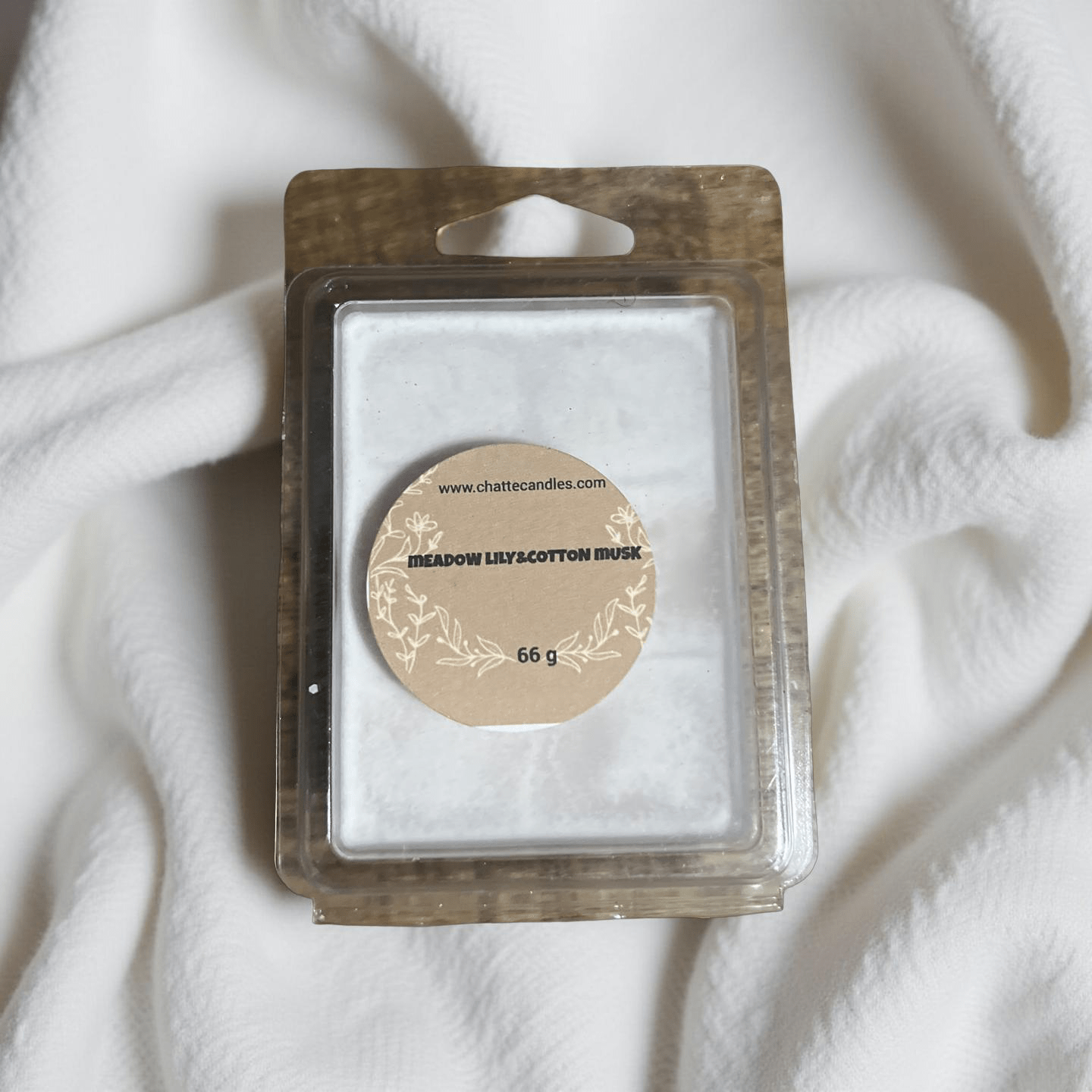 Meadow lily&cotton musk wax melts in clear clamshell packaging with beige floral label, 66g by Mijn winkel