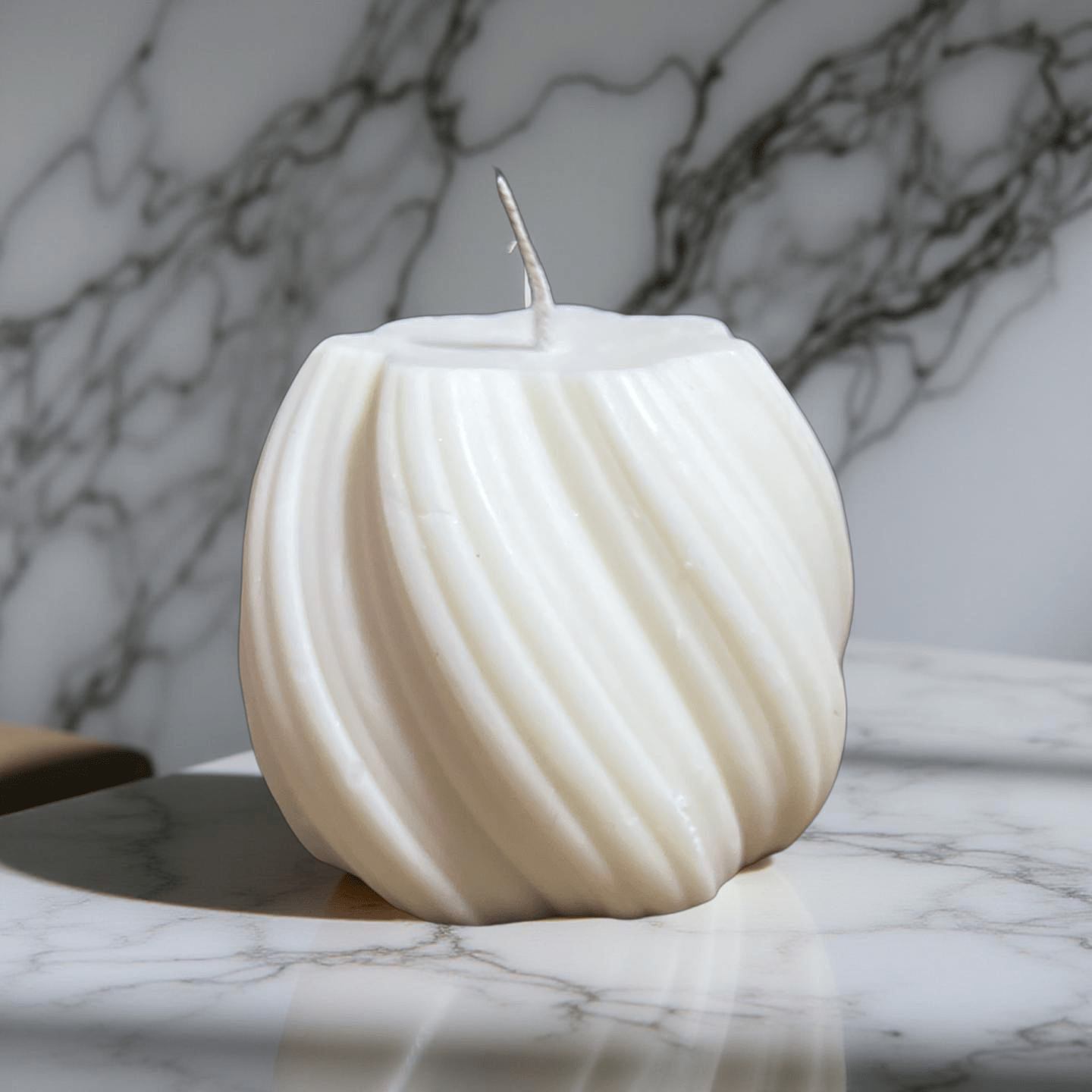 Swirl Candle (Apple Spice) - Chatté Candles